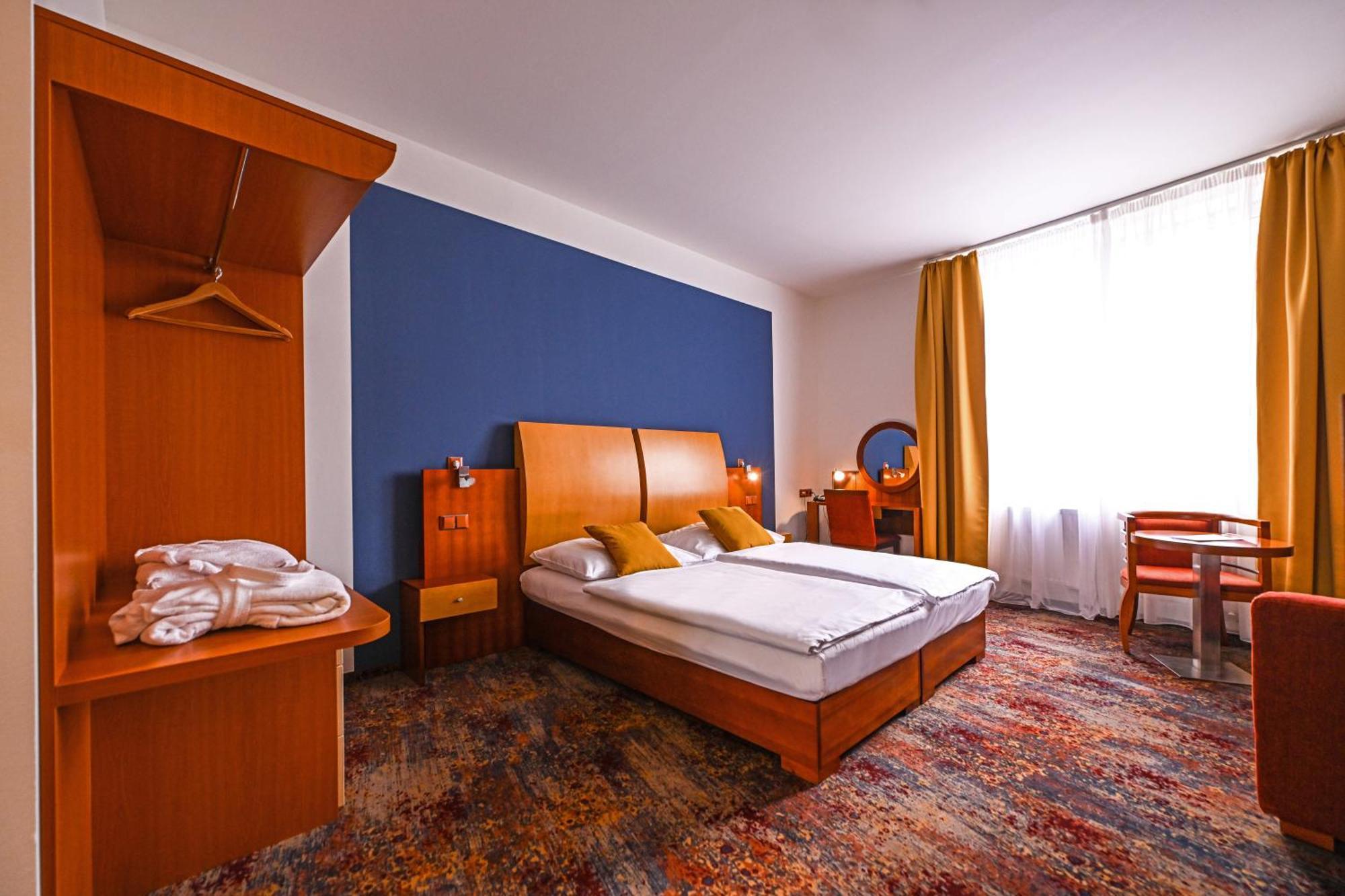 โรงแรมแอตแลนติส Rozdrojovice ภายนอก รูปภาพ
