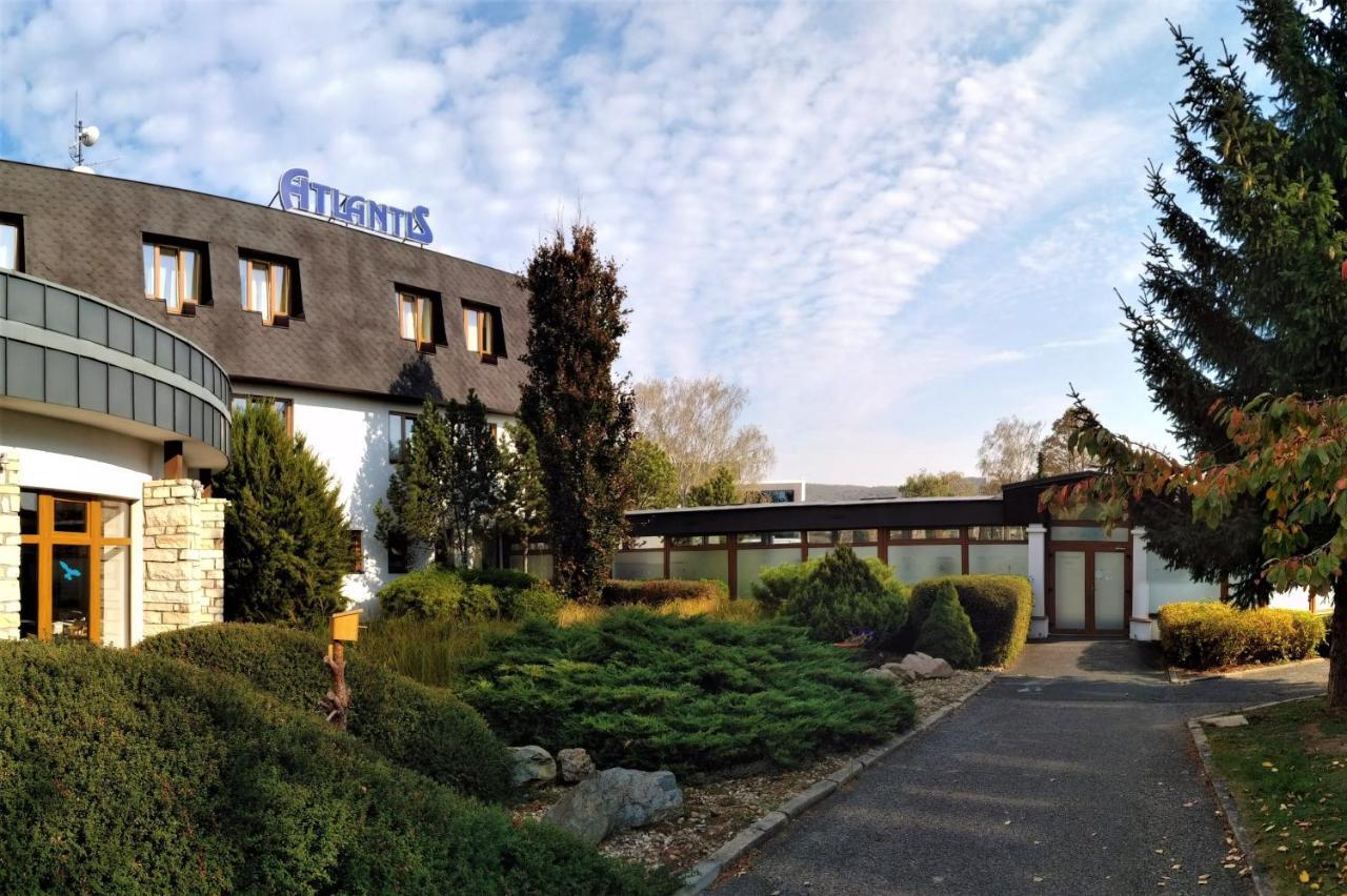โรงแรมแอตแลนติส Rozdrojovice ภายนอก รูปภาพ
